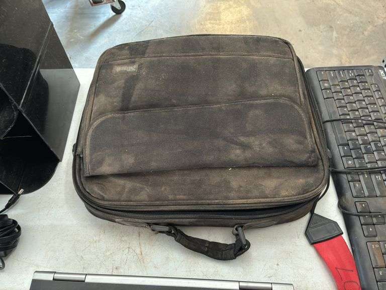 eMachine Laptop w/Carry Bag and Accessories