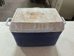 Rubbermaid Cooler