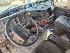 2000  Volvo  VNL  Truck