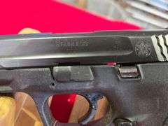 Smith & Wesson  M&P 9  9mm   Pistol
