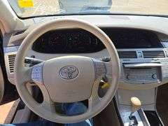 2005  Toyota  Avalon XL  Sedan 4D