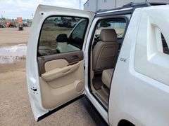 2012  Chevrolet  Avalanche LTZ  SUV 4D