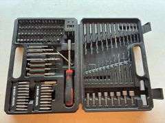 Black&Decker Screw/Nut/Drill Set
