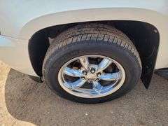 2012  Chevrolet  Avalanche LTZ  SUV 4D