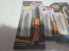 (2) Outdoor Edge Razorlite Folding Knives w/Replacement Blades and Sharpener