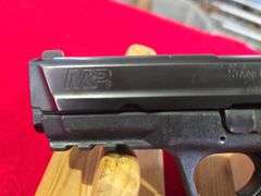 Smith & Wesson  M&P 9  9mm   Pistol