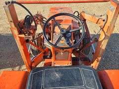 Allis-Chalmers 720  Utility Tractor