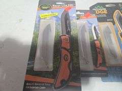 (2) Outdoor Edge Razorlite Folding Knives w/Replacement Blades and Sharpener