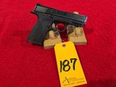 Smith & Wesson  M&P 9  9mm   Pistol