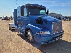 2000  Volvo  VNL  Truck