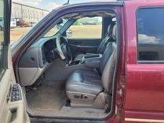 2004  Chevrolet  Tahoe  SUV 4D