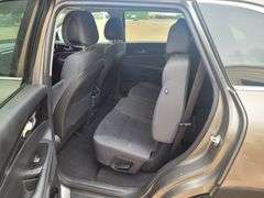 2017  Kia  Sorento LX  SUV 4D