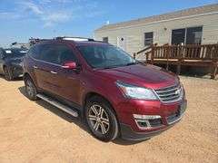 2017  Chevrolet  Traverse LT  SUV 4D