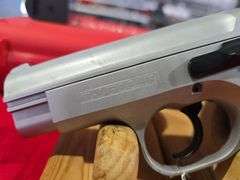 Tanfoglio Defiant Compact  9mm   Pistol