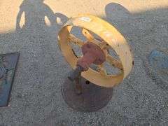 Wheel Yard Art (19"x31")