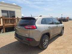 2017  Jeep  Cherokee Latitude  SUV 4D