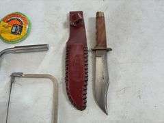 Hand Drill, Hand Crank Wrench, Screw Drivers, Florite Grill Velocity Finder, Blade in Sheath, Torque