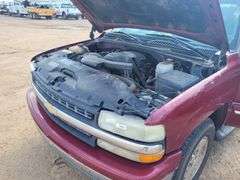 2004  Chevrolet  Tahoe  SUV 4D