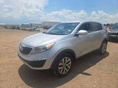 2016  Kia  Sportage LX  SUV 4D