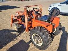 Allis-Chalmers 720  Utility Tractor