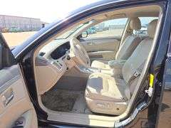 2005  Toyota  Avalon XL  Sedan 4D