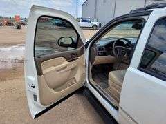 2012  Chevrolet  Avalanche LTZ  SUV 4D