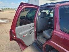 2004  Chevrolet  Tahoe  SUV 4D