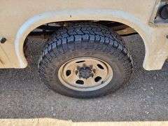 2011  Ford  F350 Super Duty  Regular Cab 2D Service Truck  XL 4WD