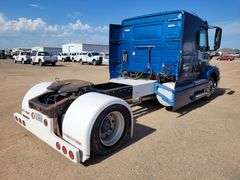 2000  Volvo  VNL  Truck