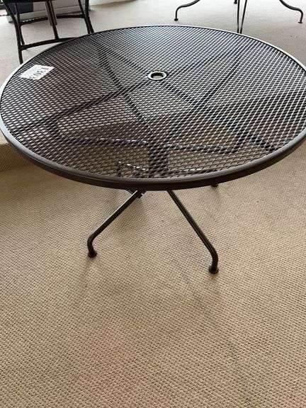 42 inch mesh top table