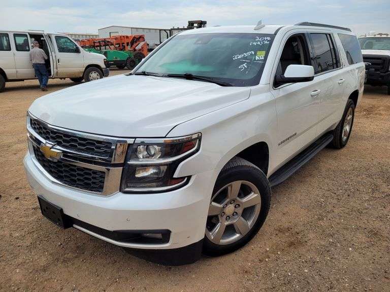 2018  Chevrolet  Suburban 1500 LT  SUV 4D