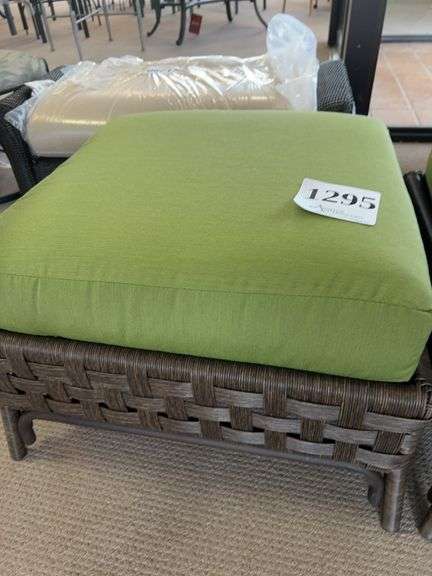 26 x 26 wicker ottoman green cushion
