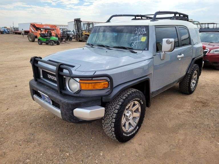 2014  Toyota  FJ Cruiser   SUV 4D