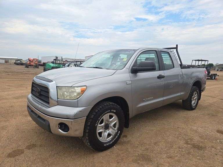 2008  Toyota  Tundra  SR5  Double Cab 4D