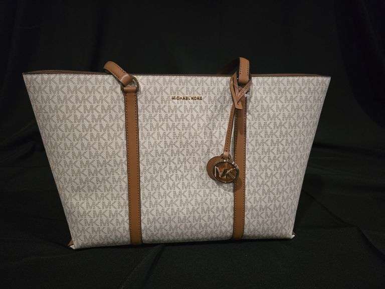 Michale Kors Vanilla/Acorn Large Tote