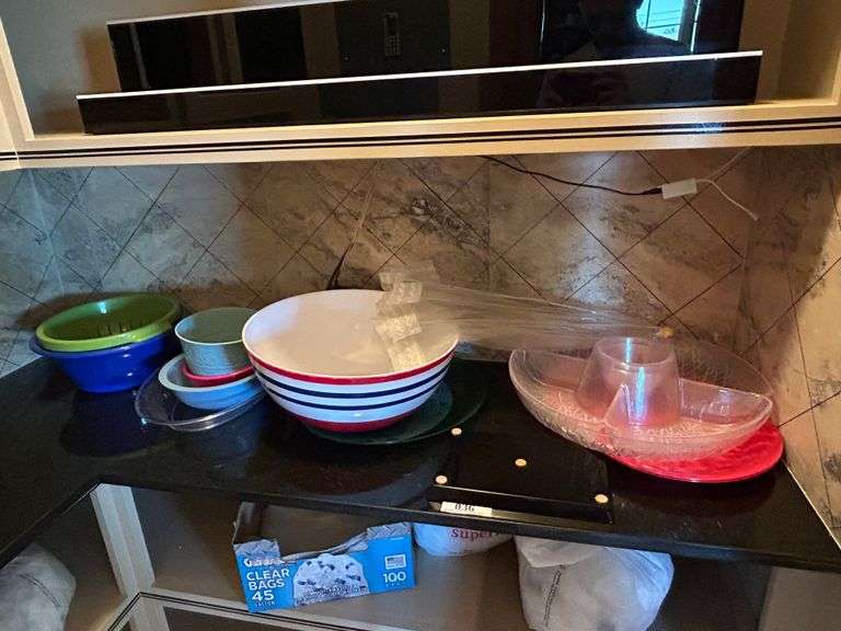 Plastic Bowls, Plates and food cover