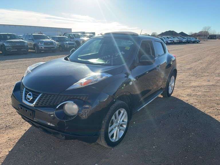 2013 Nissan Juke Nismo / S / SL / SV Hatchback 4D