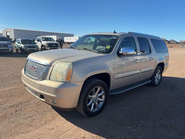 2007 GMC Yukon XL 1500 Denali SUV 4D