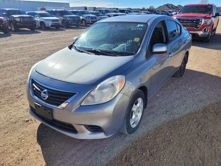 2014 Nissan Versa Sedan 4D