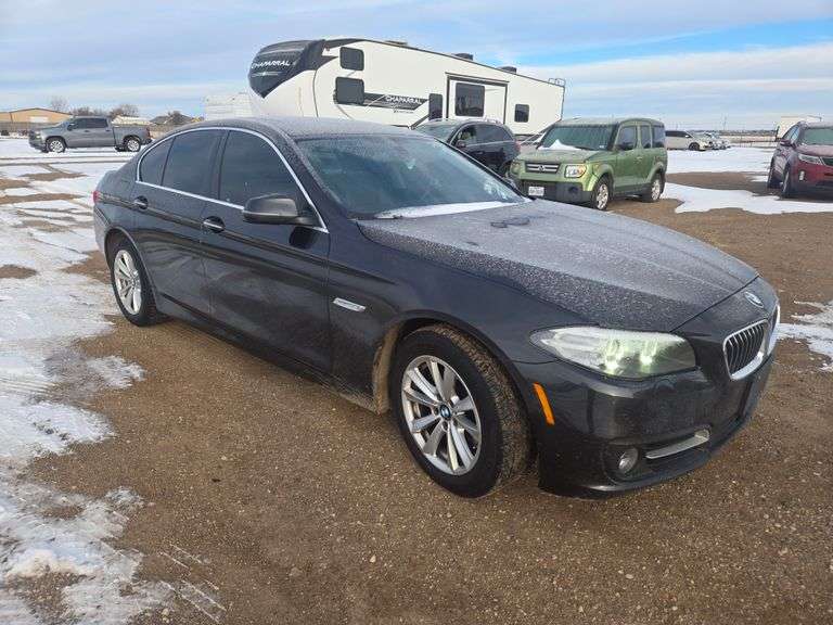 2015  BMW  5 Series 528xi  Sedan 4D