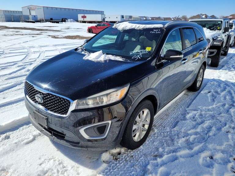 2017  Kia  Sorento LX  SUV 4D
