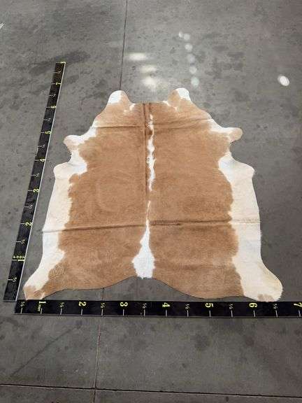 Medium Beige & White Cowhide