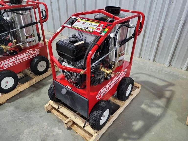 Magnum 4000 Series Gold Pressure Washer