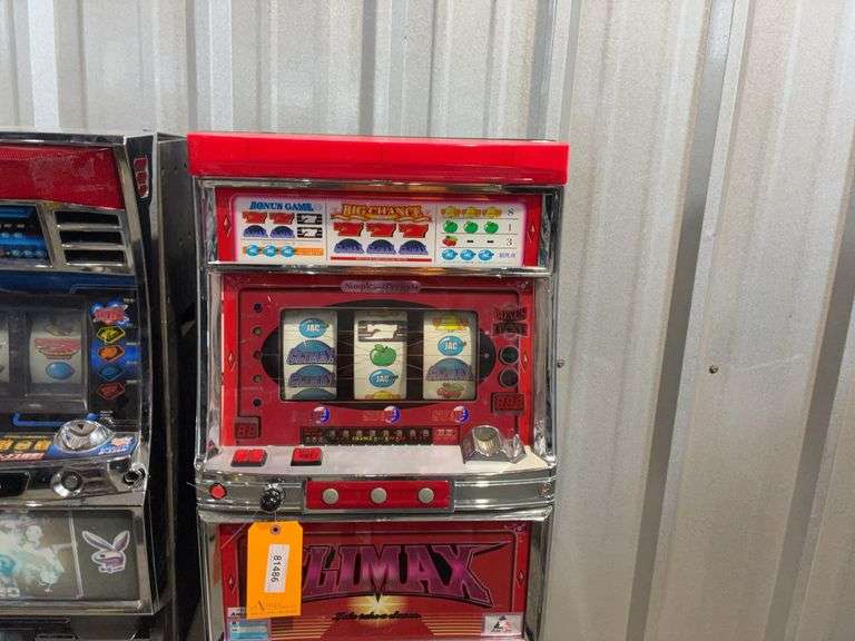 Climax Slot Machine