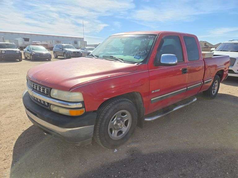 2002 Chevrolet Silverado 1500 LS Extended Cab 4D