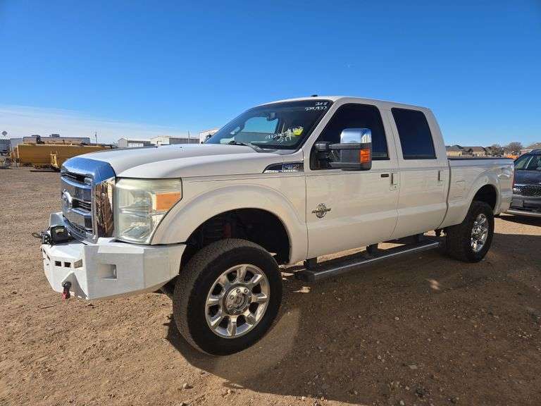 2011  Ford  F350 Super Duty Lariat  Crew Cab 4D