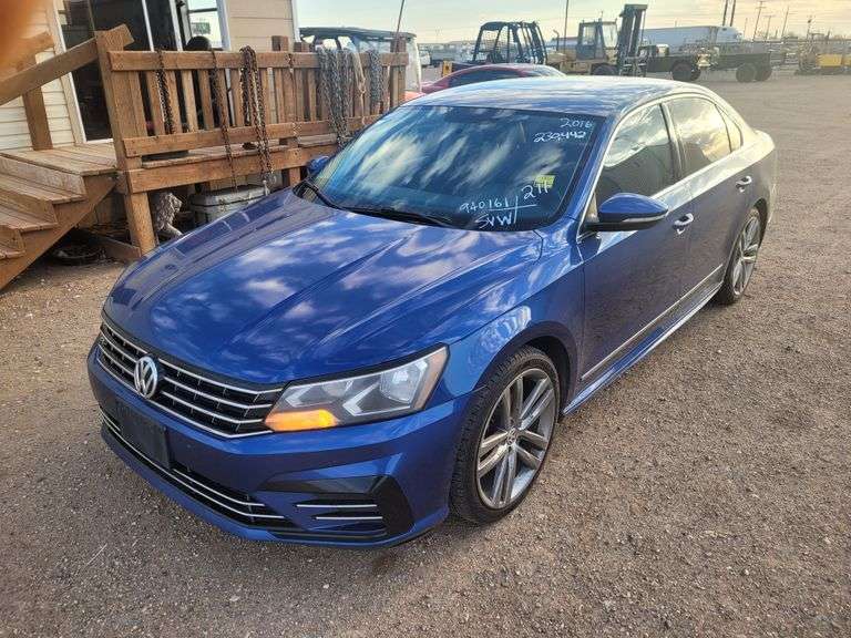 2016 Volkswagen Passat R-Line / S Sedan 4D - Assiter Auctioneers