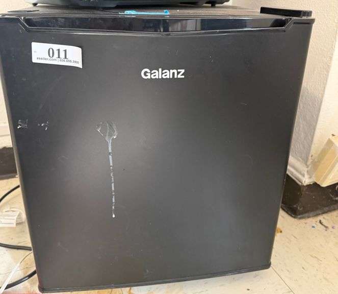 Galanz Mini Fridge