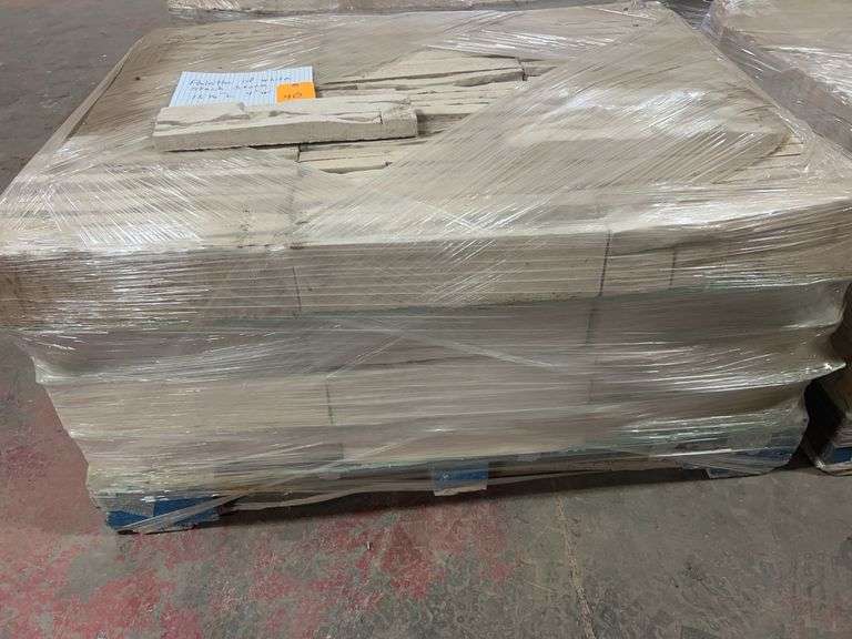 Pallet of White Stacked Stone Veneer, 15 1/4"L x 4"W Pieces