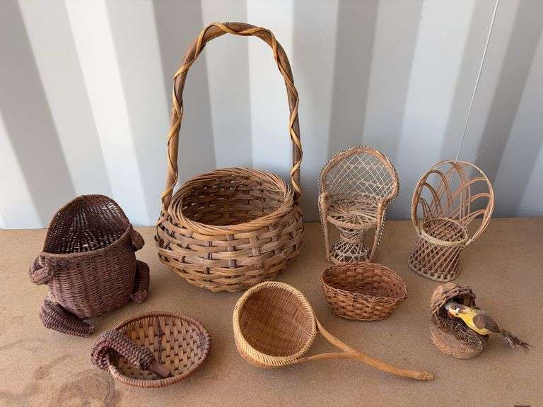 Wicker Ladle, Baskets, Chairs & Animals - Assiter Auctioneers